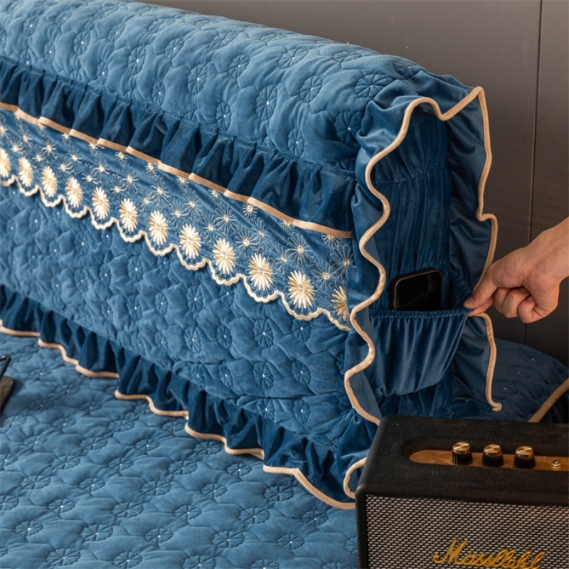 1 piece of polyester material  - Velvet Cushion Cover 评论和价格